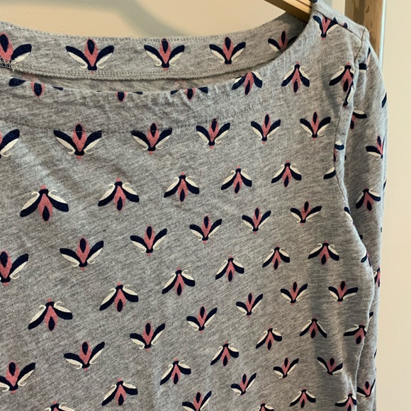 LOFT bee print quarter sleeves T - Picture 7 of 8